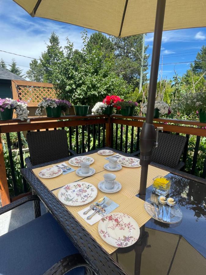 Garden Home In Victoria -Beautiful Home In Victoria Extérieur photo